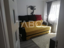 Apartament decomandat de vanzare 2 camere cu balcon si pivni