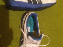 Adidas marca puma