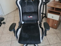 Scaun gaming în stare bună